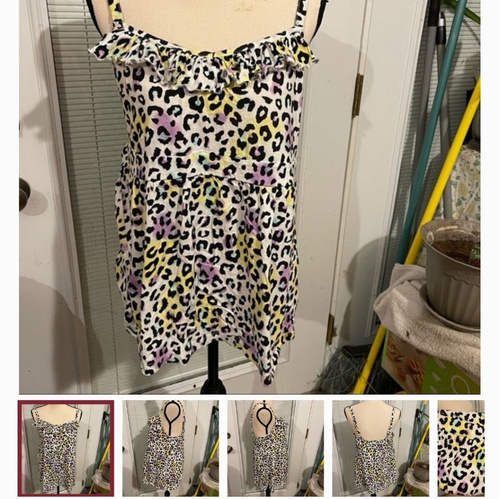 ❤sold❤ruffle neck animal print tank torrid 1